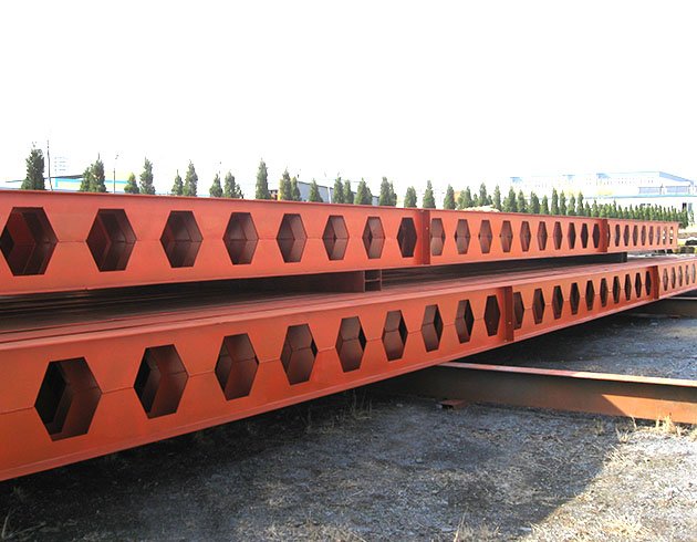 Honeycomb section steel beam